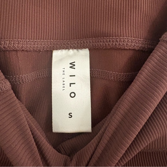 Wilo Women's Ribbed Workout Set - Picture 9 of 10